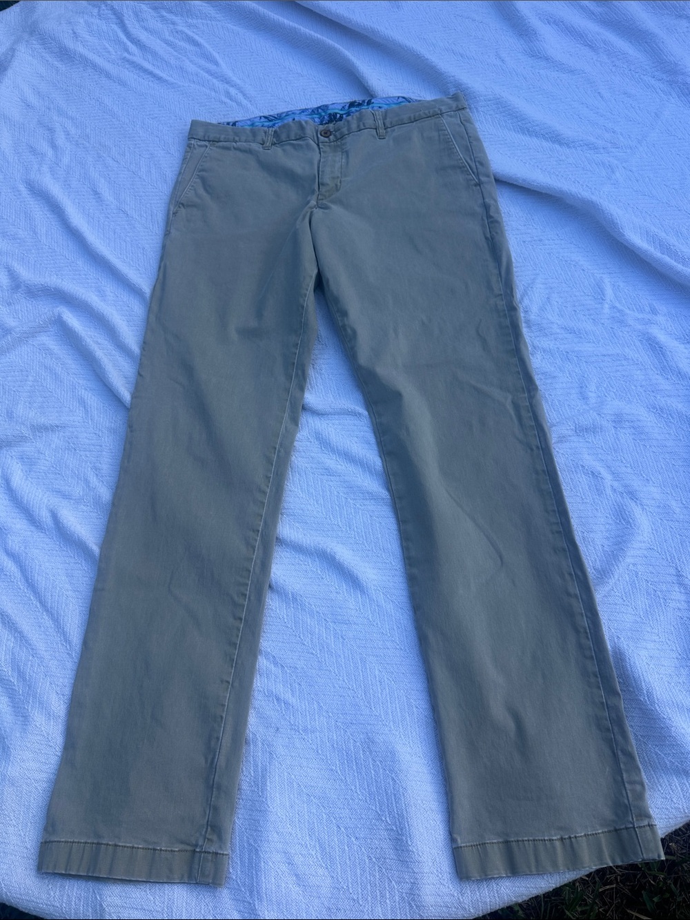 Tommy Bahama Men's Slate khaki Chinos